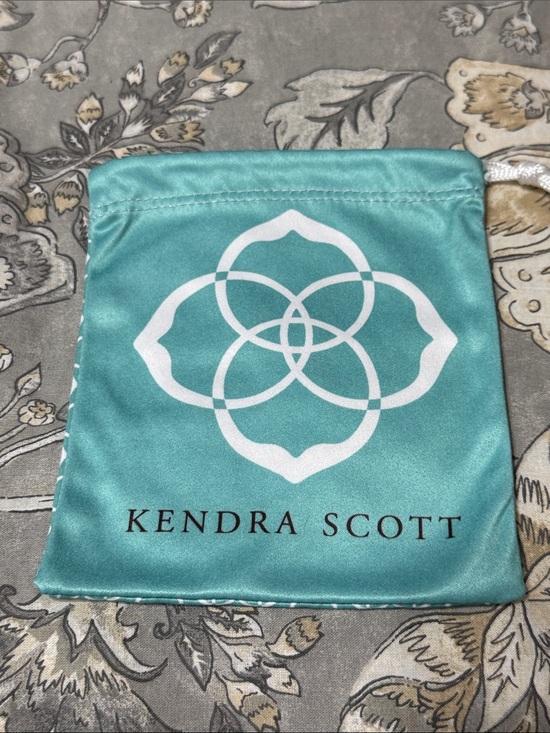 Kendra Scott Handbags - Kendra Scott Dust Bag